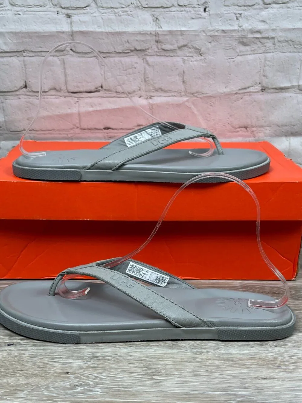 UGG Bennison II SEL 'Light Grey' 1132739 SIZE 9 MEN, SIZE 10 WOMEN